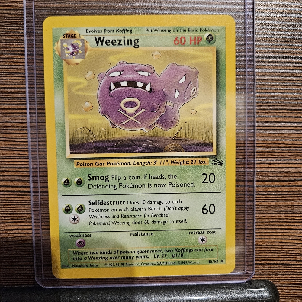 Pokemon Weezing 45/62 Fossil Trading Card